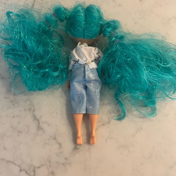 LOL Surprise! OMG Winter Disco Cosmic Nova 9" MGA 2019 Teal Hair Fashion Doll - Picture 2 of 4